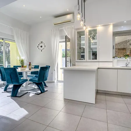Mery By Interhome Feriehus Matulji